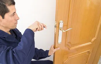 Locksmith Master Shop Tampa, FL 813-778-0312 - 4-Locksmith-Help